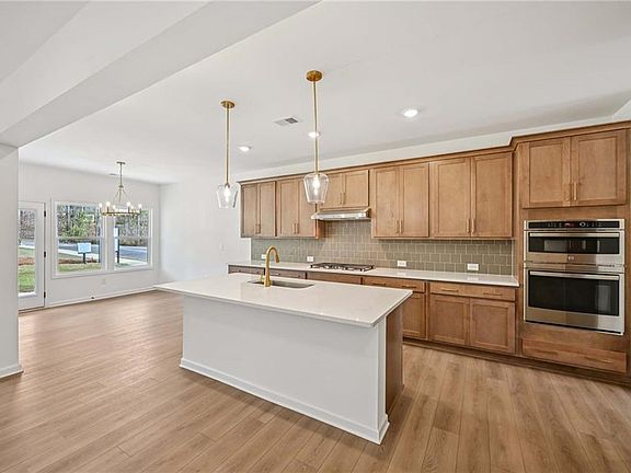 7th image of this home