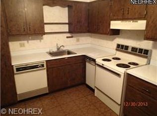 125 Kimrose Ln #125, Broadview Heights, OH 44147