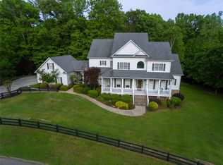 460 Bearslide Holw, Dahlonega, GA 30533