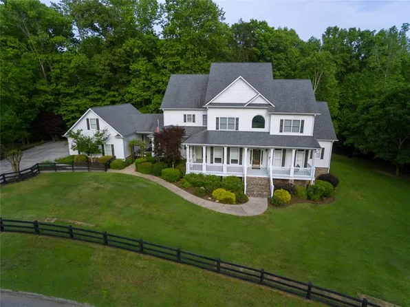 460 Bearslide Holw, Dahlonega, GA 30533