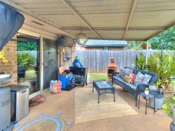 752 Red Oak Ter, Edmond, OK 73003