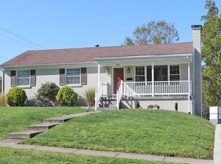 555 Seattle Dr, Lexington, KY 40503