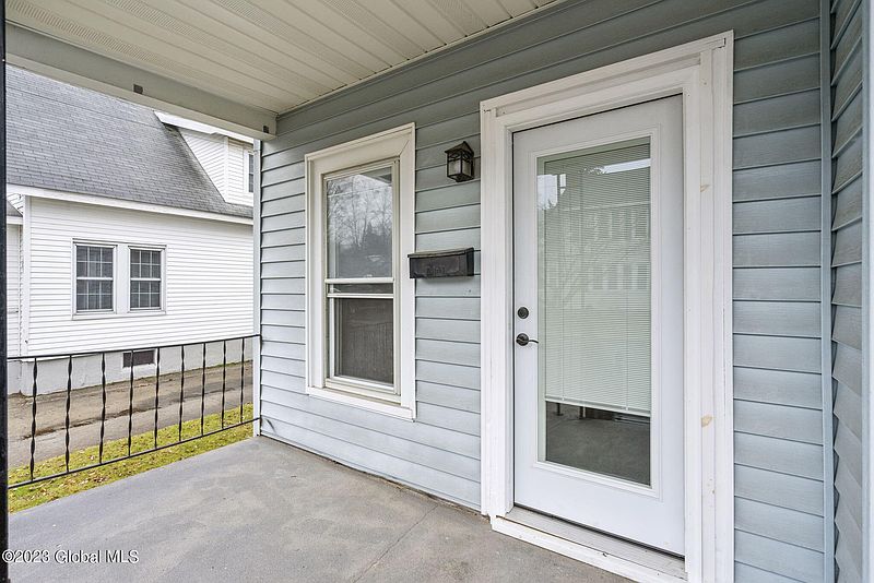 2nd image of 10 Elizabeth Street