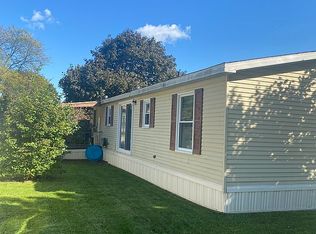 415 Lancelot Pl E #72, Lansing, MI