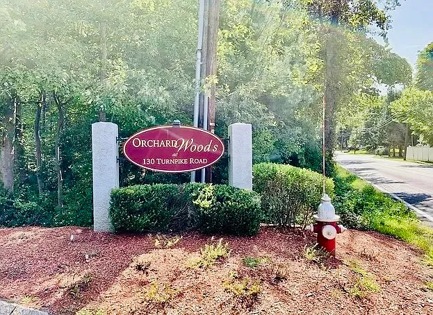 130 Turnpike Rd #8 — Photo 4