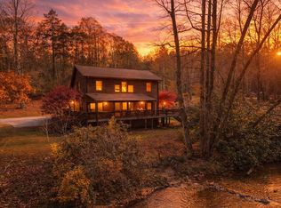 165 Riverview Dr, Robbinsville, NC 28771