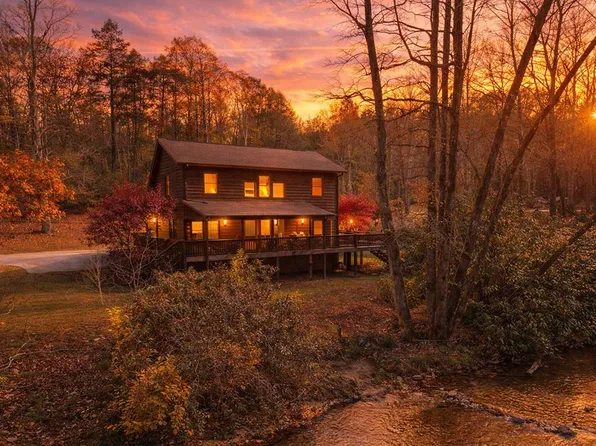 165 Riverview Dr, Robbinsville, NC 28771