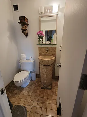 Rented by Chartwell Manhattan Realty | media 39