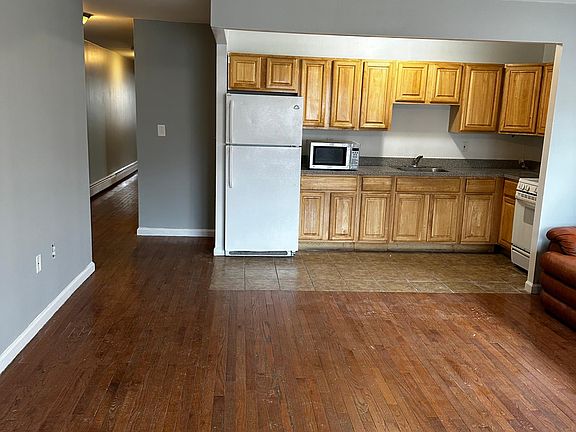 2nd image of 2266 Seward Ave #1A