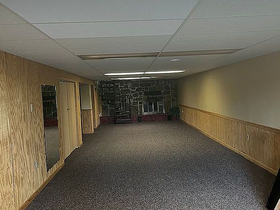 3rd image of 1045 Dauber Rd
