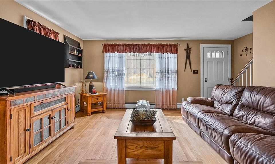 541 Wallum Lake Rd Pascoag, RI, 02859 Apartments for Rent Zillow