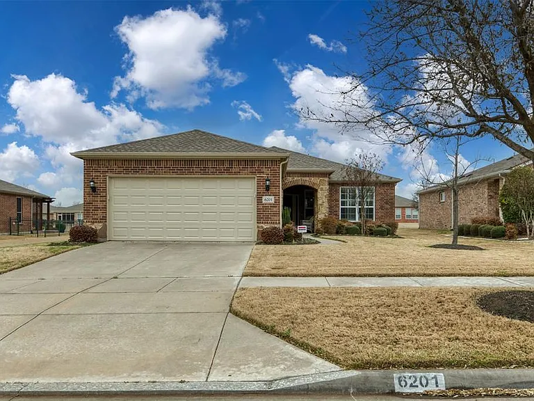 6201 Arcadia Park Ln — Photo 2