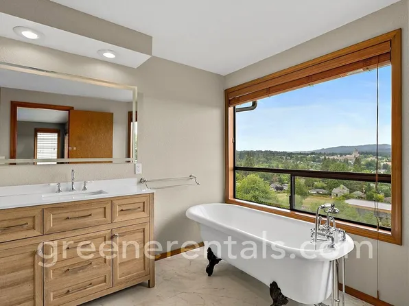 815 McCormick St SE, Olympia, WA 98501