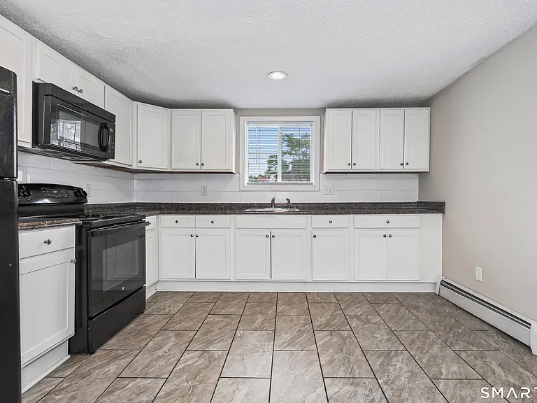 21 Hawkins St #3 — Photo 7