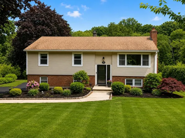 63 Dixon Road, Mahopac, NY 10512