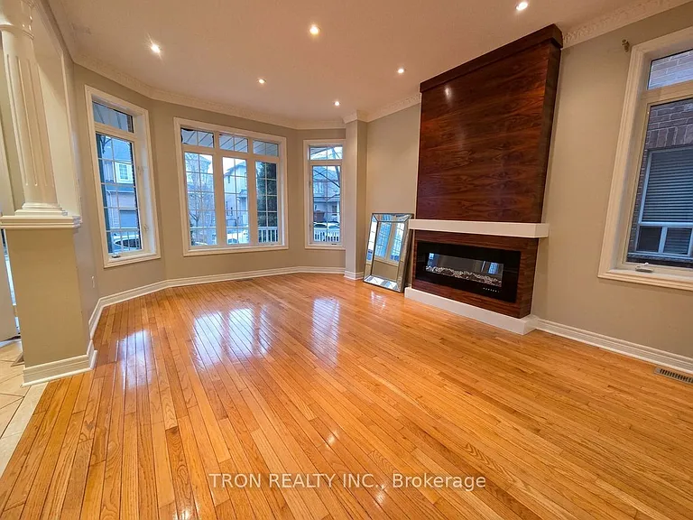 32 Arundel Dr — Photo 4