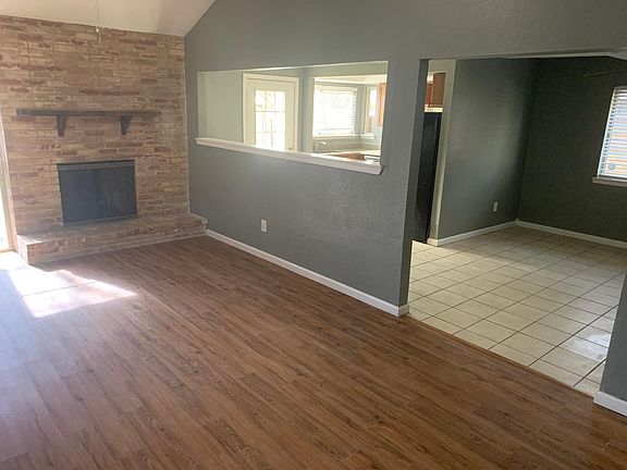 3rd image of 16710 Hibiscus Ln