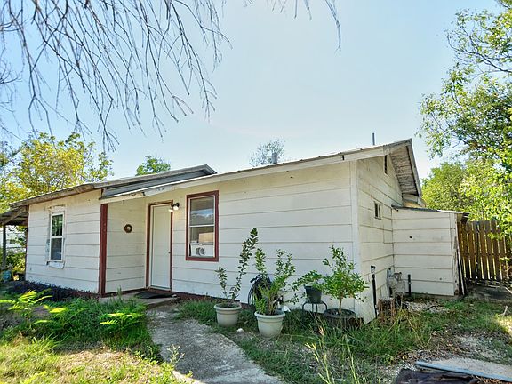 2nd image of 3113 Nichols St