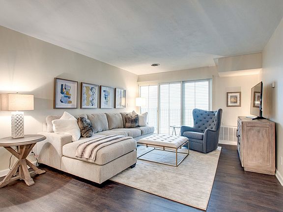 4th image of 3415 W End Ave #1010