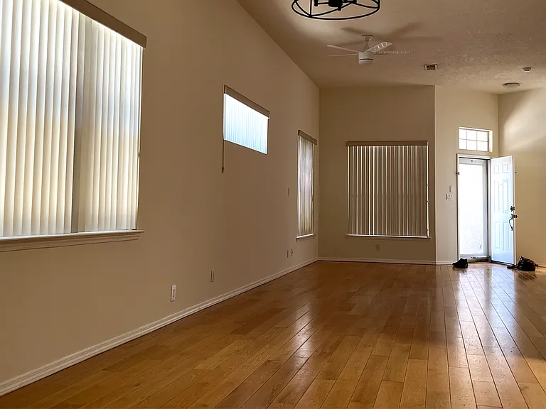10209 Arroyo Bend Dr NW — Photo 8