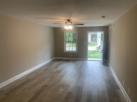 3rd image of 1173 Charlotte St