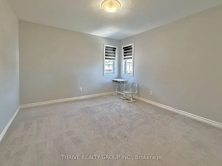 1340 John Kenney Dr — Photo 23