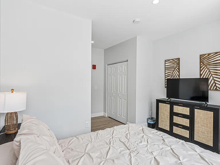 20 Washington Ave #101 — Photo 7