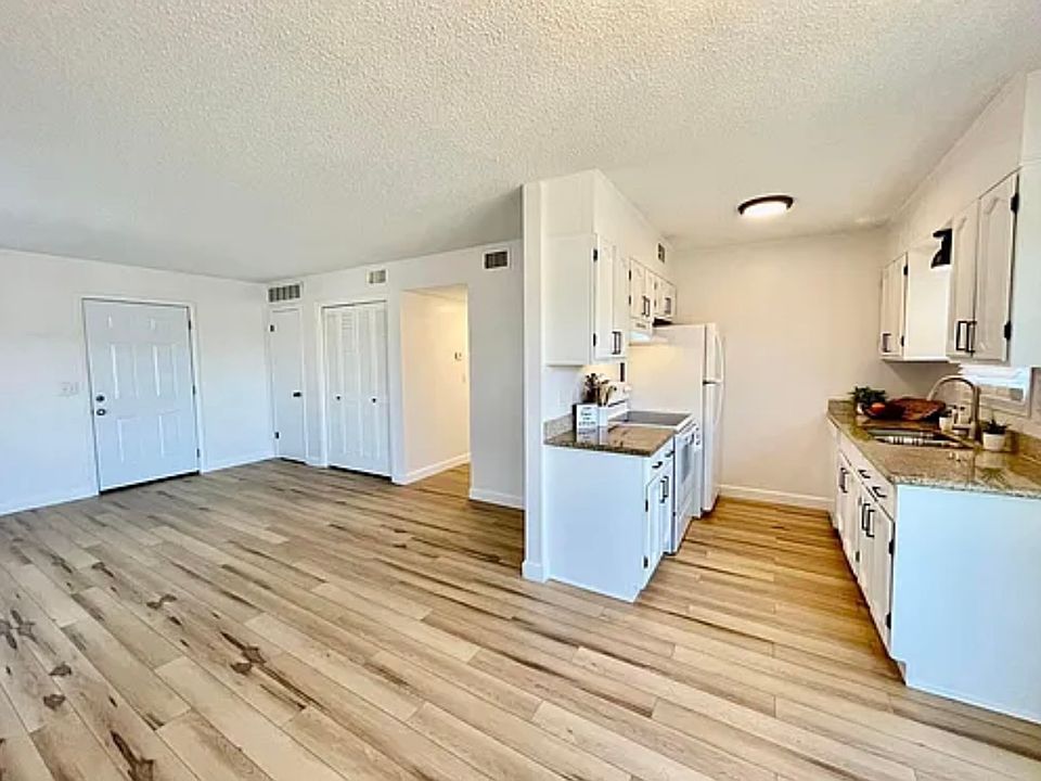 2nd image of 6812 W Par Ln APT 4