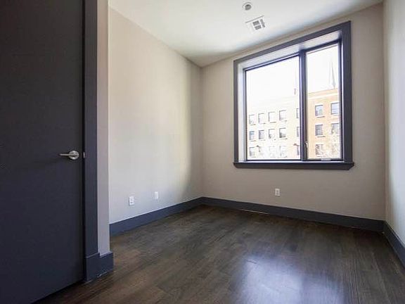 4th image of 127 Boerum St #1E