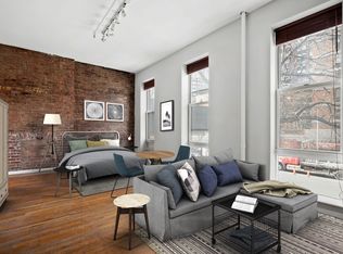 592 9th Ave #2A, New York, NY 10036