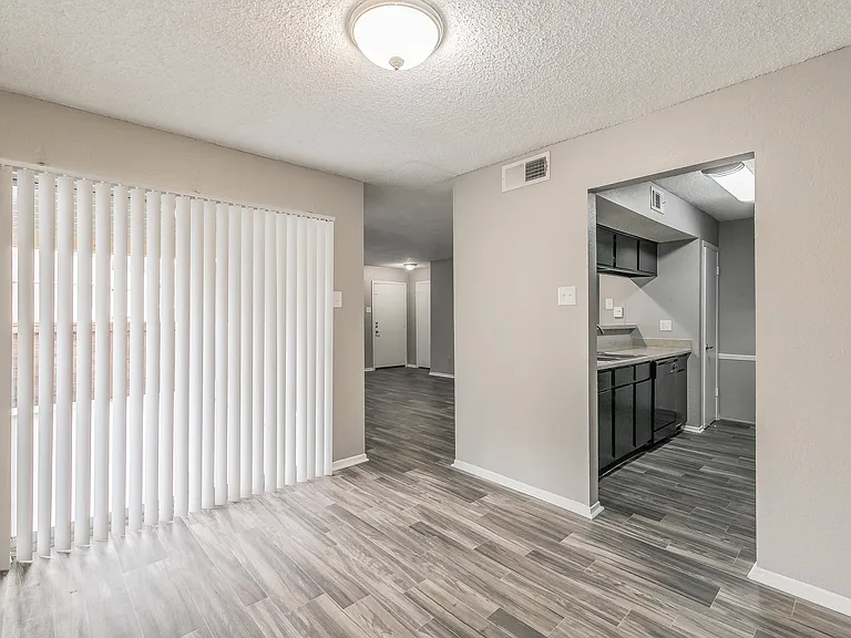 Station 121 at Town Center Apartments — Photo 199