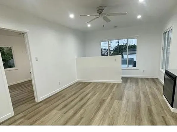 908 S Oak St #908, Inglewood, CA 90301