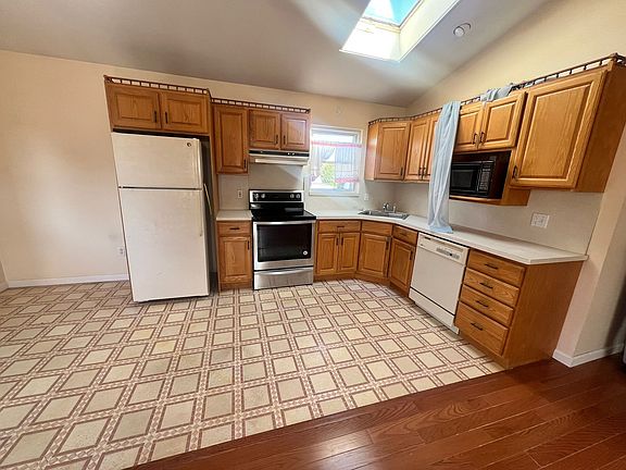 2nd image of 1036 Merillon Ave #2