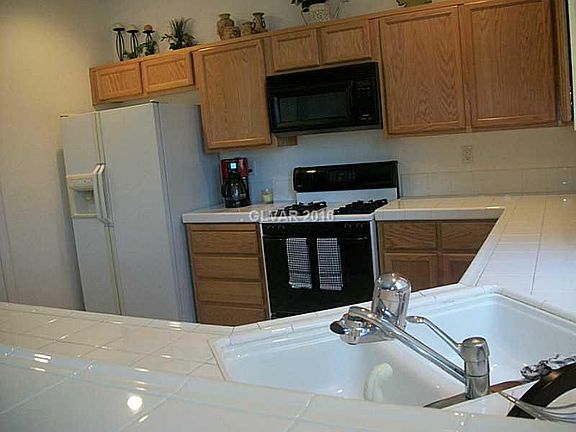 3rd image of 8116 Jasmine Hollow Ct #0