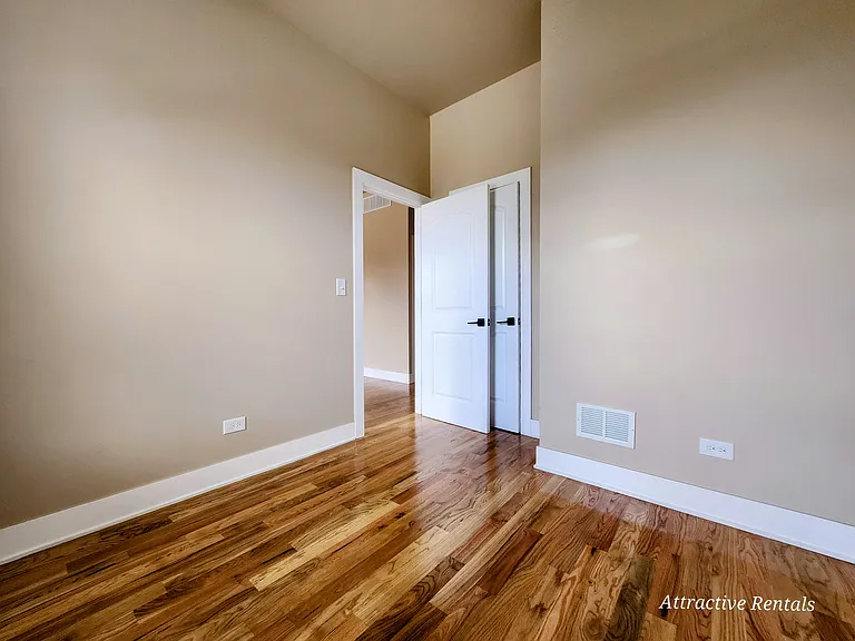 6343 S Elizabeth St #2F — Photo 5