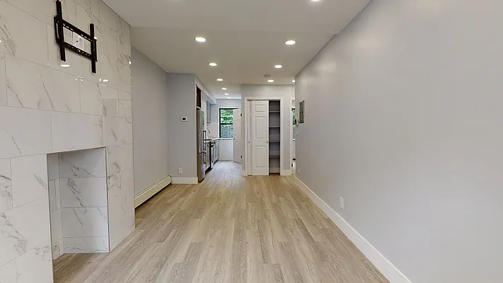 Rented by Brownstone Real Estate | media 9