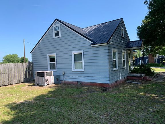 4th image of 3778 Gillespie St