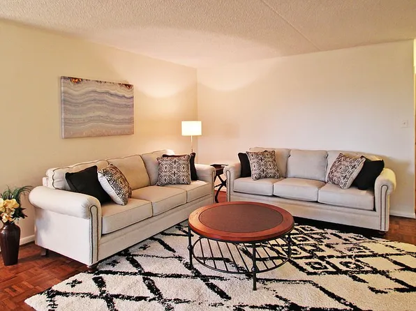 103 W Montgomery Ave APT 2E, Ardmore, PA 19003