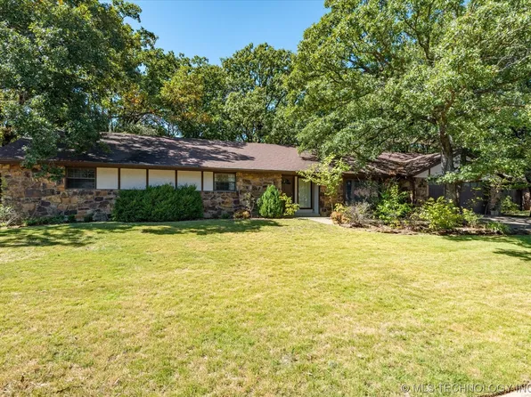 2455 Mountain Dr, Bartlesville, OK 74003