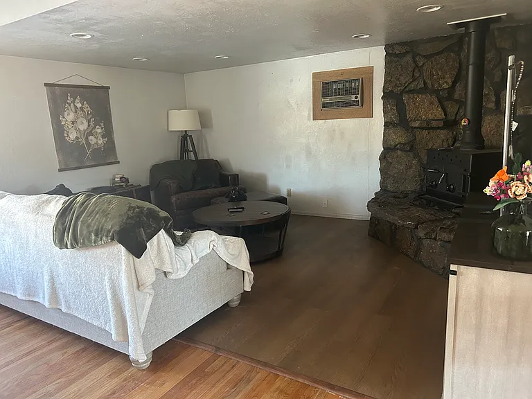 823 Brookside Dr — Photo 9