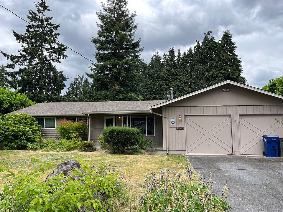 1st image of 1725 Hemlock Dr SE
