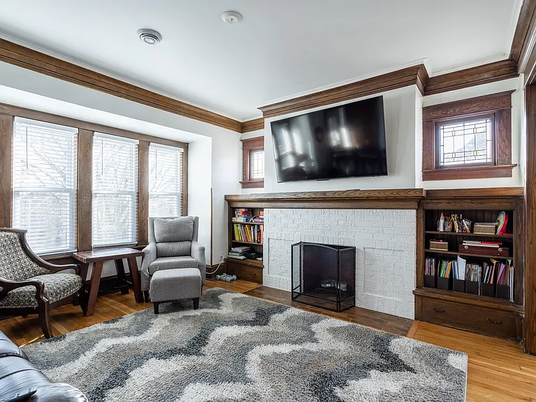 2127 N Hi Mount Blvd #UPPER — Photo 6
