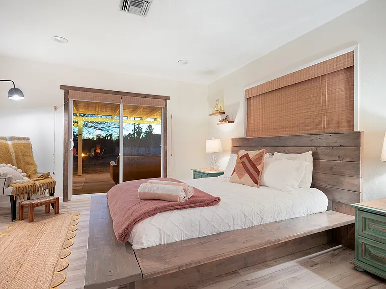 5740 Marvin Dr — Photo 3