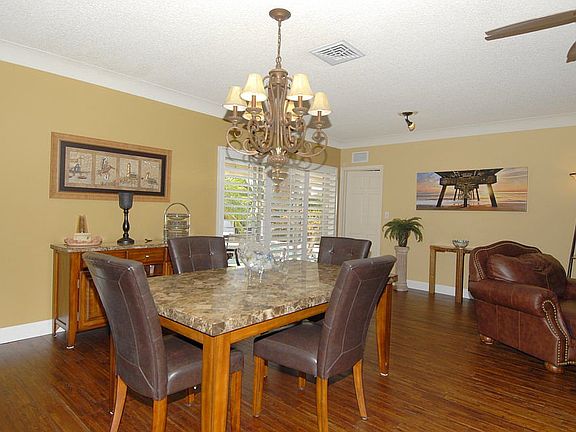 5th image of 3300 NE 23rd Ave