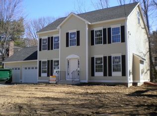 93 N Bend Dr, Manchester, NH 03104