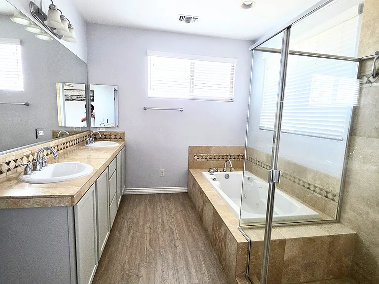 13438 Roselle Ave — Photo 38