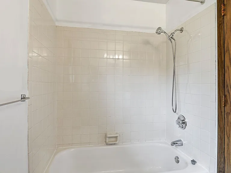 3727 Parkway Blvd — Photo 9