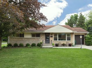 273 Riverside Dr, Northfield, IL 60093