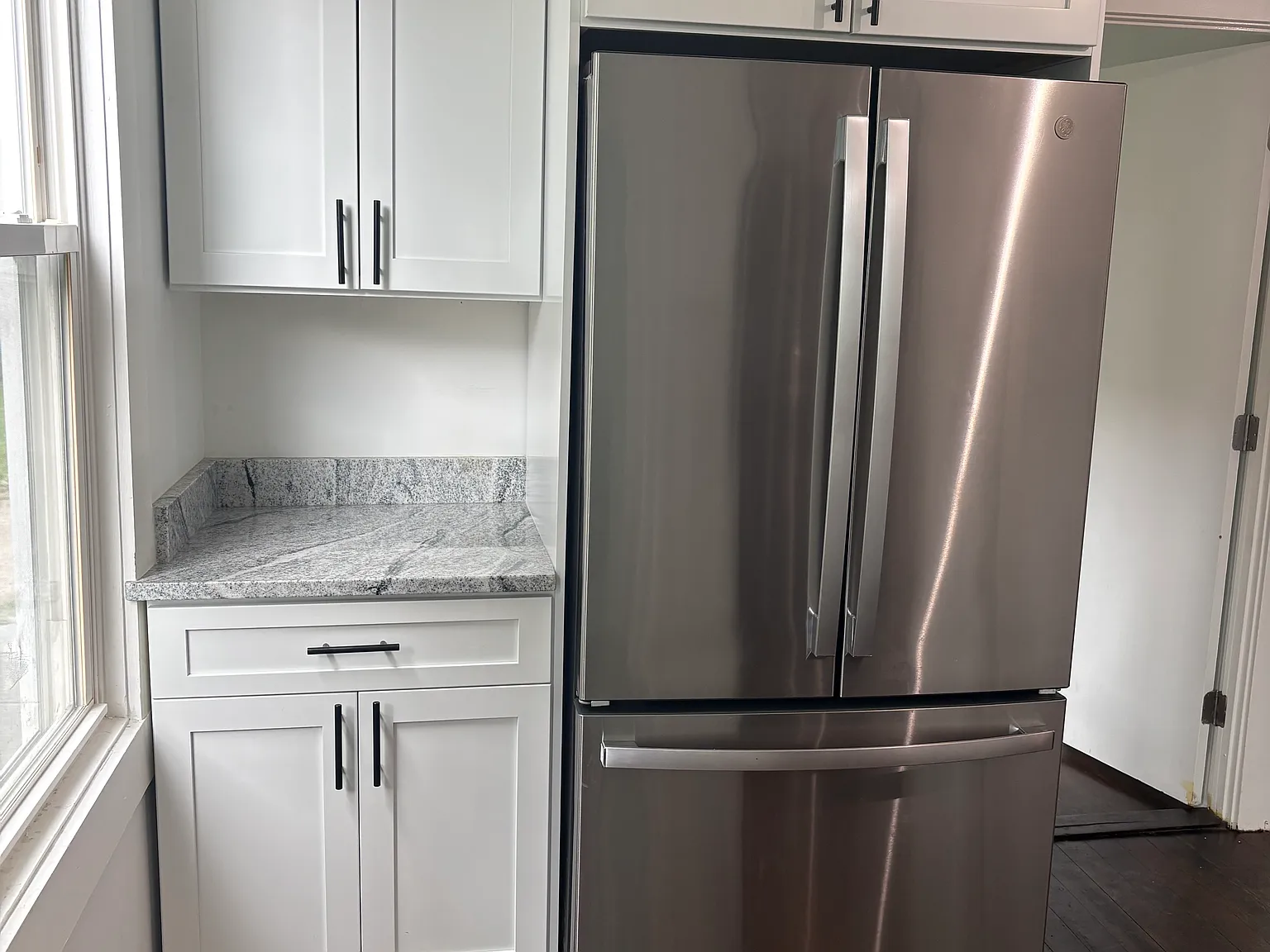 2 bed, 950 sqft, $1,850 — Photo 3