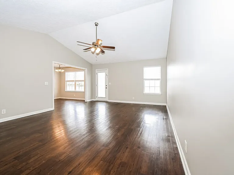 2911 Boyle Ct — Photo 5